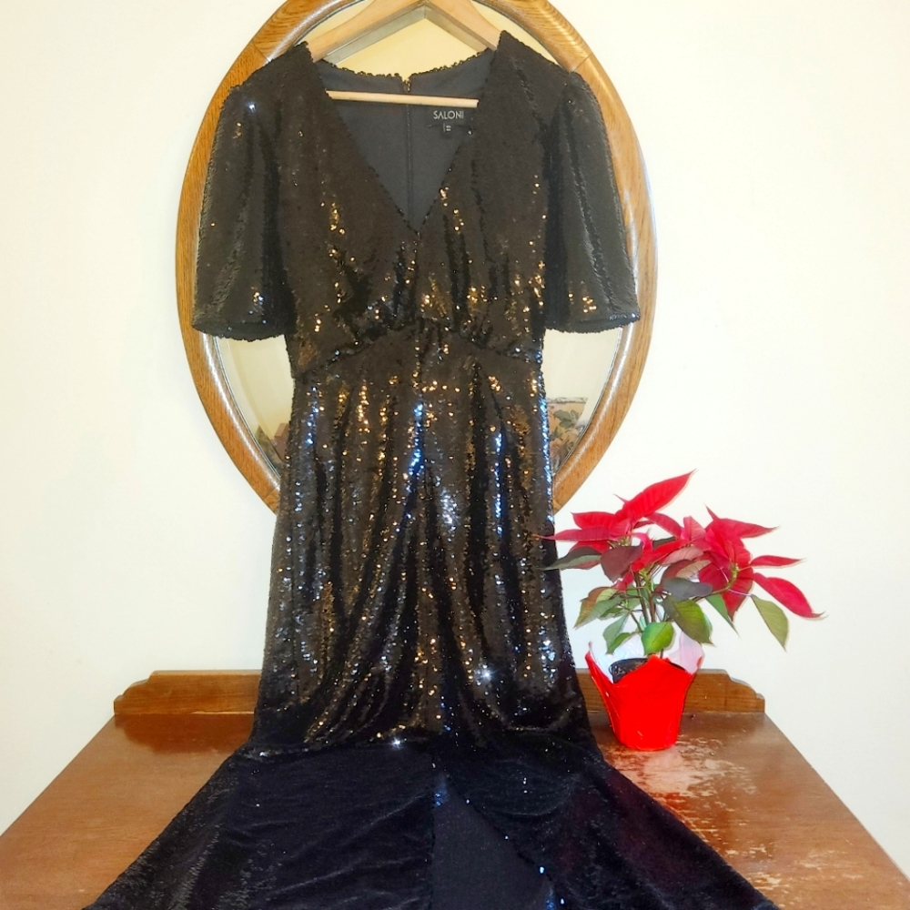Saloni Sequined Gatsby Black Gown